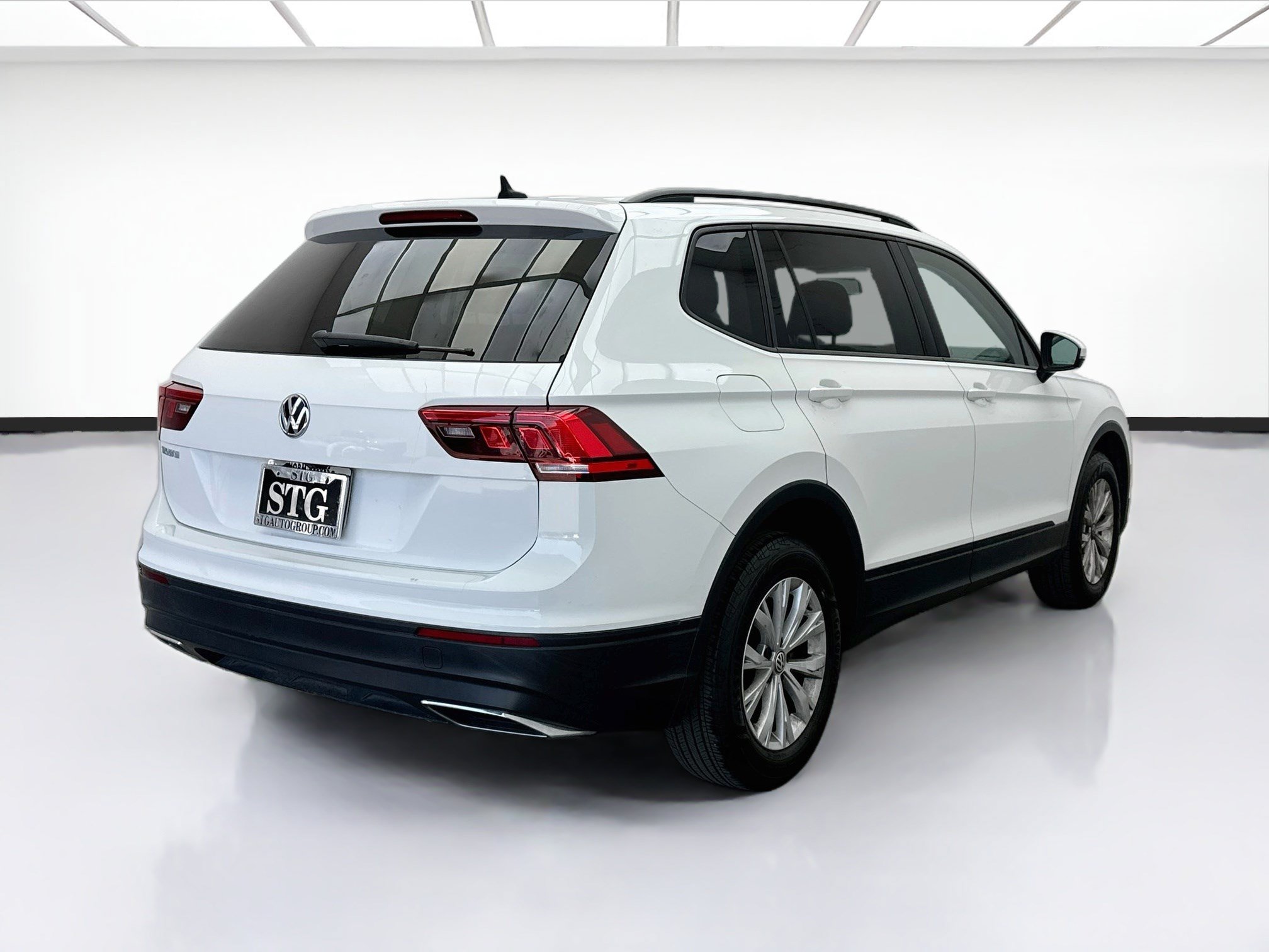 Used 2020 Volkswagen Tiguan S FWD image 4