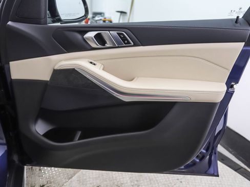 Used 2022 BMW X5 xDrive40i w/ Premium Package image 29