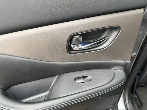 Used 2023 Nissan Murano SL image 24