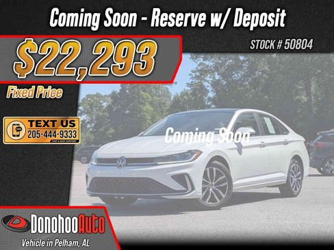 Used 2025 Volkswagen Jetta SE w/ Sunroof Package FWD image 1