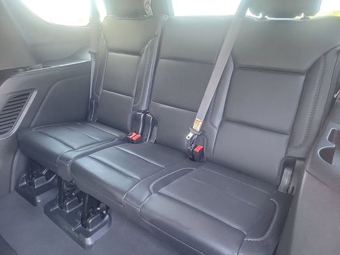 Used 2023 GMC Yukon Denali AWD/4WD image 16