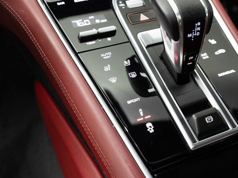 Used 2023 Porsche Panamera 4 Platinum Edition w/ Assistance Package AWD/4WD image 40