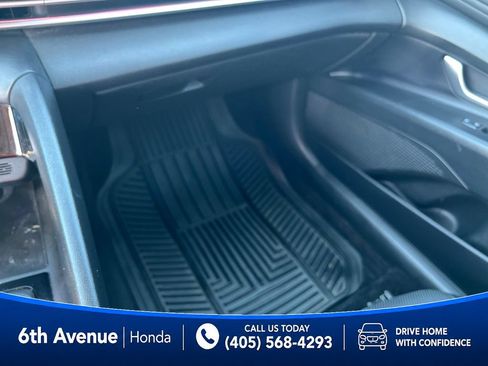 Used 2022 Hyundai Elantra Limited FWD image 35