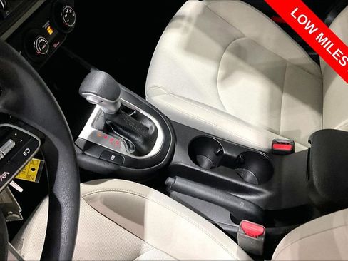 Used 2022 Kia Forte LXS w/ LXS Technology Package FWD image 16