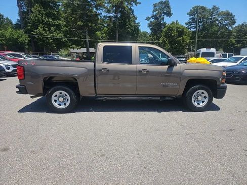 Used 2015 Chevrolet Silverado 1500 W/T w/ Trailering Package AWD/4WD image 8
