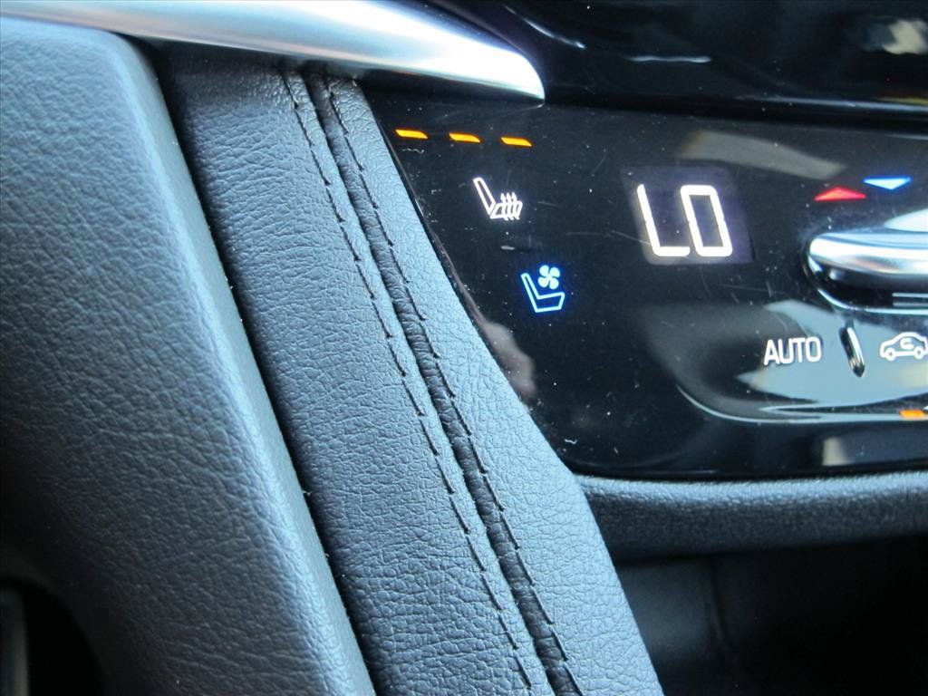 Used 2024 Cadillac XT6 Sport w/ Platinum Package AWD/4WD image 16