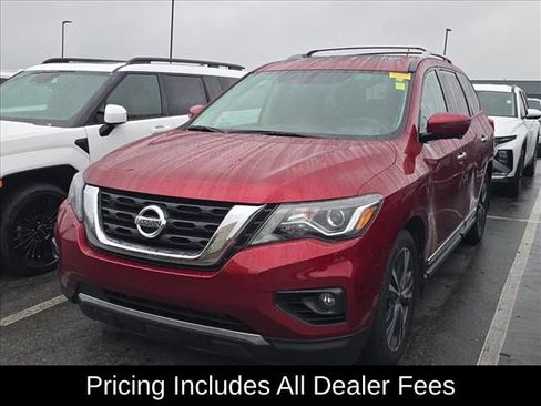 Used 2018 Nissan Pathfinder Platinum FWD image 3