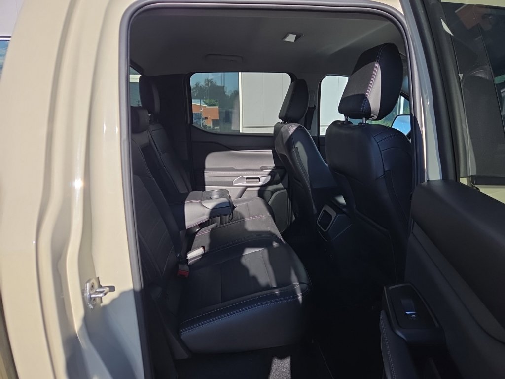 Used 2025 Ford Ranger Lariat w/ FX4 Off-Road Package AWD/4WD image 28