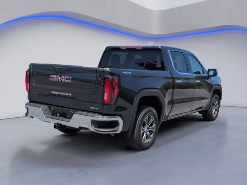 Used 2026 GMC Sierra 1500 SLT AWD/4WD image 3