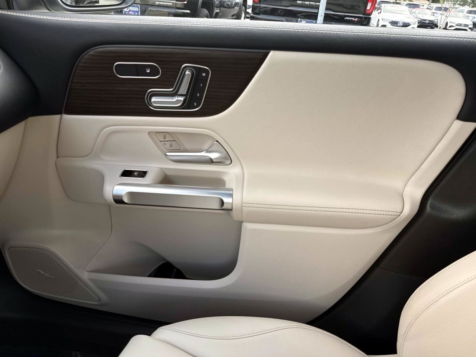 Certified 2025 Mercedes-Benz GLB 250 image 24
