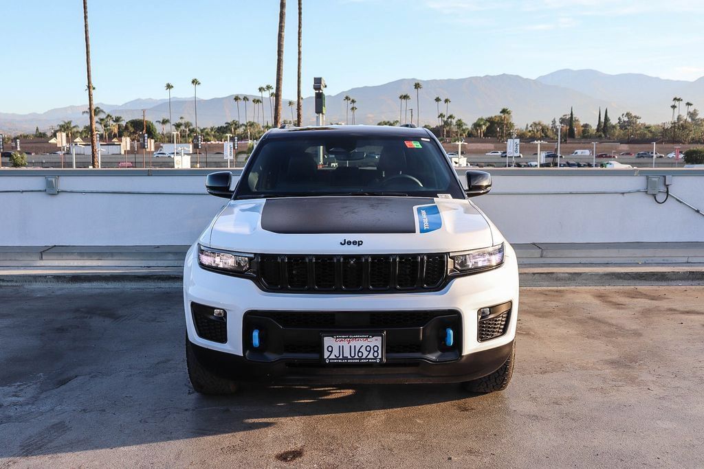 Used 2024 Jeep Grand Cherokee Trailhawk AWD/4WD image 13