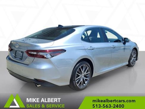 Used 2023 Toyota Camry XLE FWD image 7