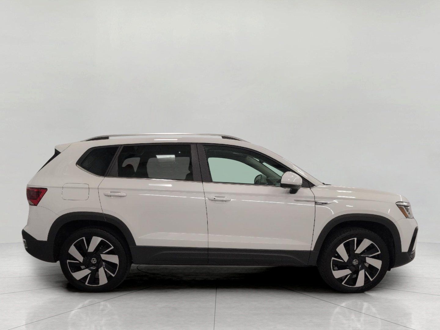 Used 2023 Volkswagen Taos SEL AWD/4WD image 11