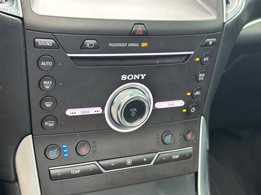 Used 2018 Ford Edge Titanium w/ Equipment Group 302A AWD/4WD image 33
