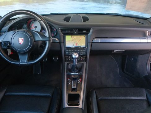 Used 2014 Porsche 911 Carrera 4S image 16