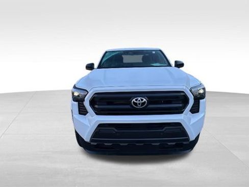 Used 2024 Toyota Tacoma SR w/ SR Upgrade Package AWD/4WD image 8
