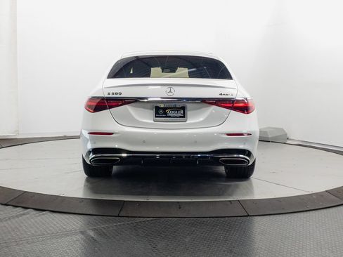 Used 2024 Mercedes-Benz S 580 4MATIC Sedan image 32