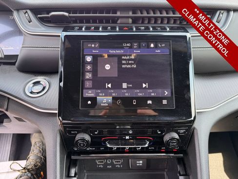 Used 2024 Jeep Grand Cherokee L Laredo w/ Luxury Tech Group I AWD/4WD image 23