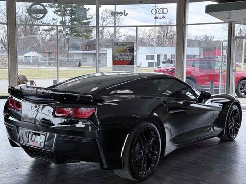 Used 2019 Chevrolet Corvette Stingray Coupe w/ Carbon Flash Badge Package image 11