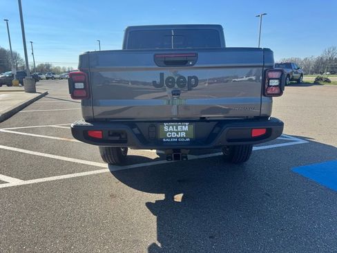 New 2026 Jeep Gladiator Sport AWD/4WD image 8