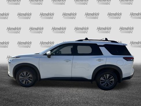Used 2022 Nissan Pathfinder SV image 7