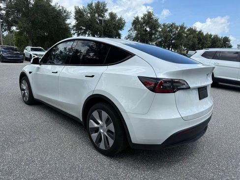 Used 2024 Tesla Model Y Long Range AWD/4WD image 14