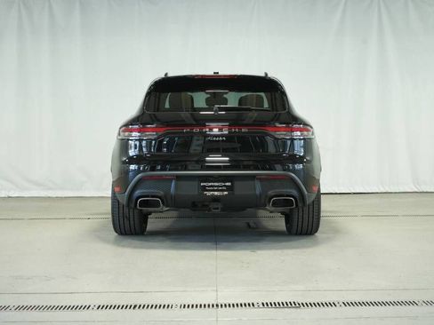 Certified 2025 Porsche Macan AWD/4WD image 6