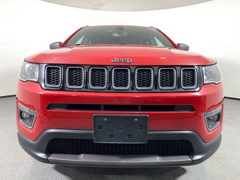 Used 2021 Jeep Compass Latitude AWD/4WD image 2
