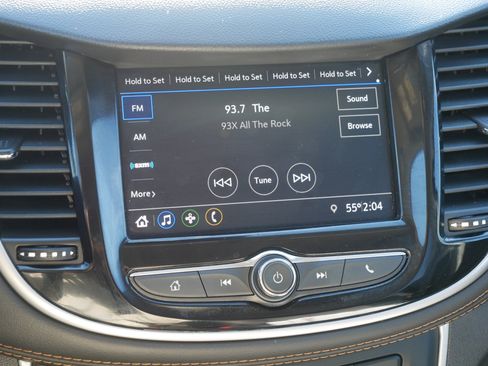 Used 2022 Chevrolet Trax LT w/ LT Convenience Package AWD/4WD image 22