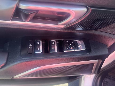 Used 2020 Kia Telluride LX AWD/4WD image 16