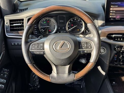 Used 2020 Lexus LX 570 4WD w/ 3rd Row & Luxury Pkg image 13