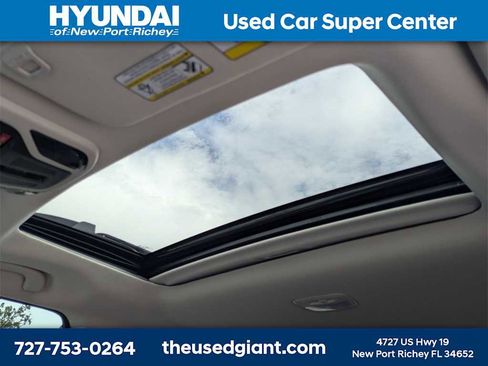 Used 2025 Subaru Outback Premium image 23