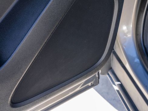 Used 2019 Chevrolet Equinox LT image 36