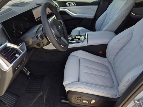 New 2026 BMW X5 xDrive40i w/ M Sport Package AWD/4WD image 13