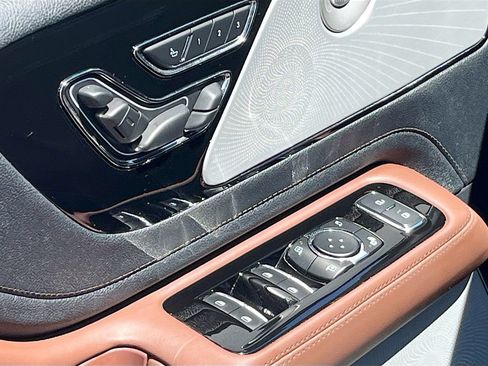 Used 2025 Lincoln Aviator Reserve w/ Equipment Group 201A AWD/4WD image 18
