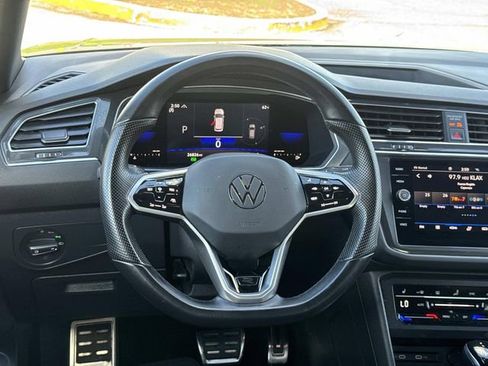 Used 2023 Volkswagen Tiguan SE R-Line image 7
