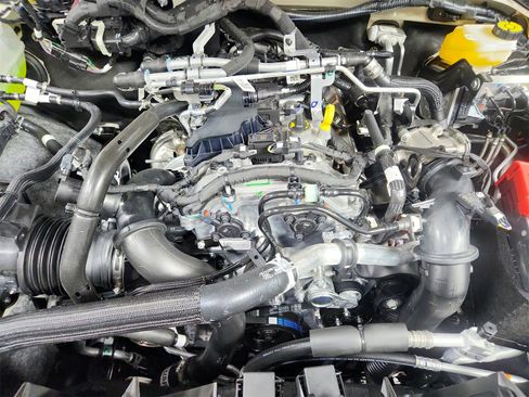 New 2025 Ford Bronco Badlands image 17