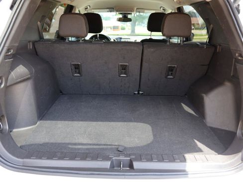 Used 2024 Chevrolet Equinox LT FWD image 19