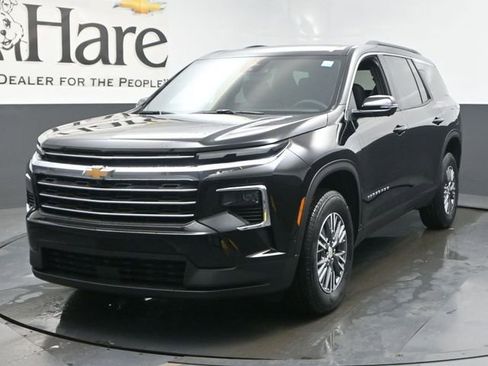 New 2026 Chevrolet Traverse LT w/ Enhanced Driving Package AWD/4WD image 7