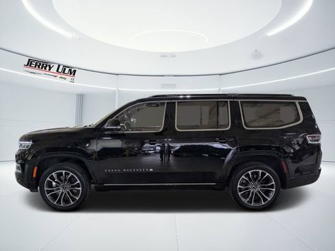 Certified 2022 Jeep Grand Wagoneer Series III w/ Rear Seat Video Group 1 AWD/4WD image 6