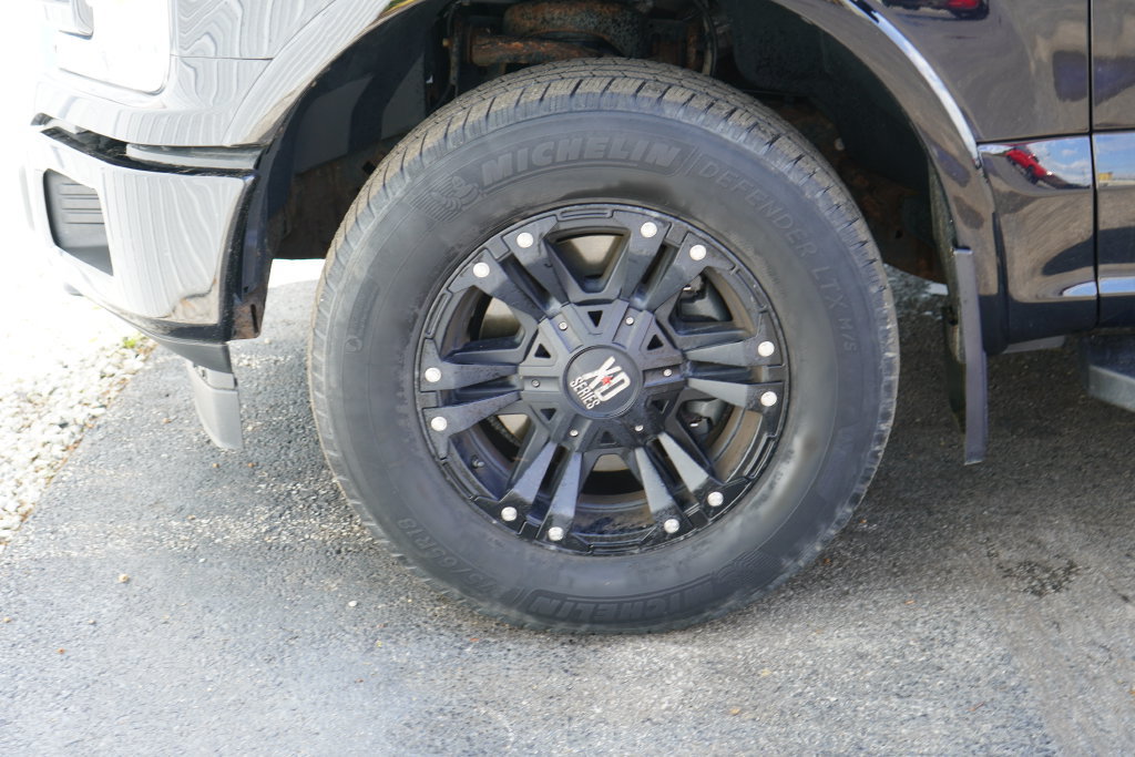 Used 2018 Ford F150 XLT w/ Equipment Group 302A Luxury AWD/4WD image 6