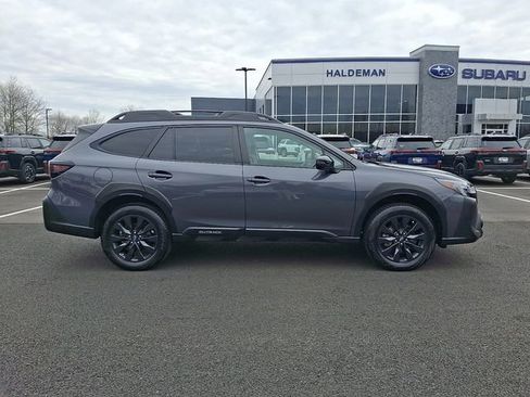 Used 2023 Subaru Outback Onyx Edition image 8