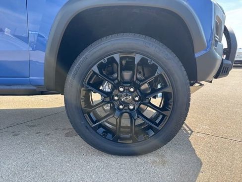 New 2026 Chevrolet Colorado Trail Boss w/ Off-Road Front Bumper Package AWD/4WD image 9