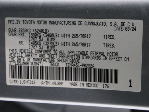 Used 2024 Toyota Tacoma TRD Off-Road AWD/4WD image 40