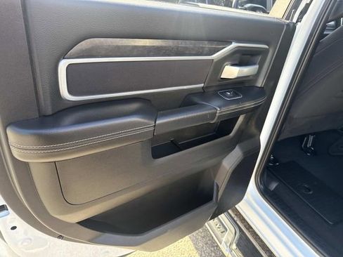 Used 2024 RAM 2500 Big Horn image 17