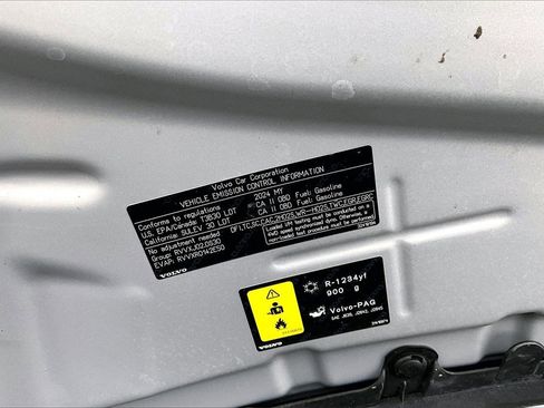 Certified 2024 Volvo XC90 B6 Plus w/ Protection Package image 32