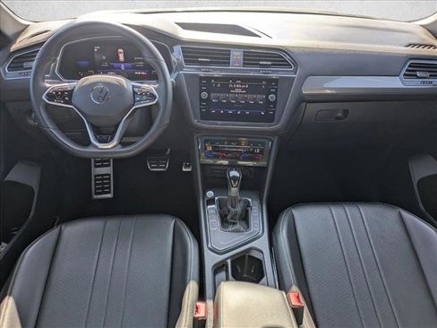 Used 2022 Volkswagen Tiguan SE R-Line image 17