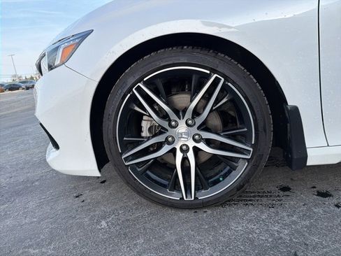 Used 2022 Honda Accord Touring image 11