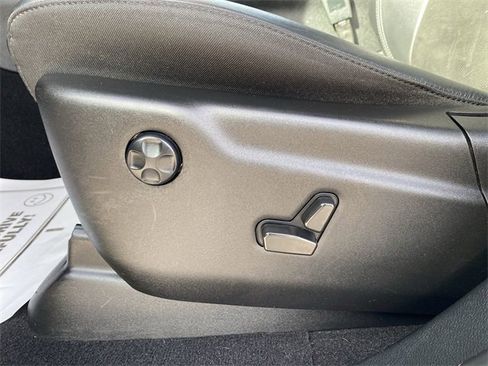 Used 2022 Dodge Durango GT image 13