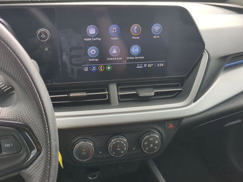 Used 2024 Chevrolet Trax LS w/ LS Convenience Package FWD image 20
